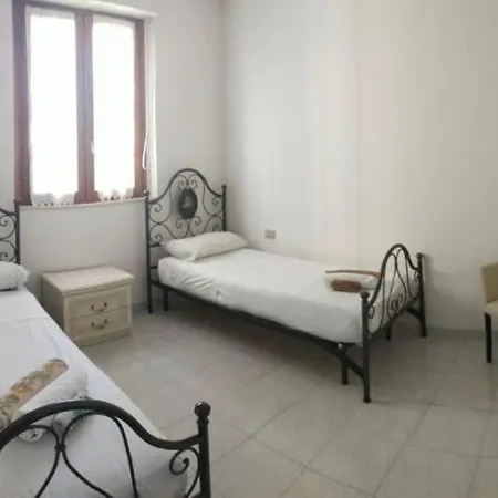 Pm 15 Via Liguria Apartament *